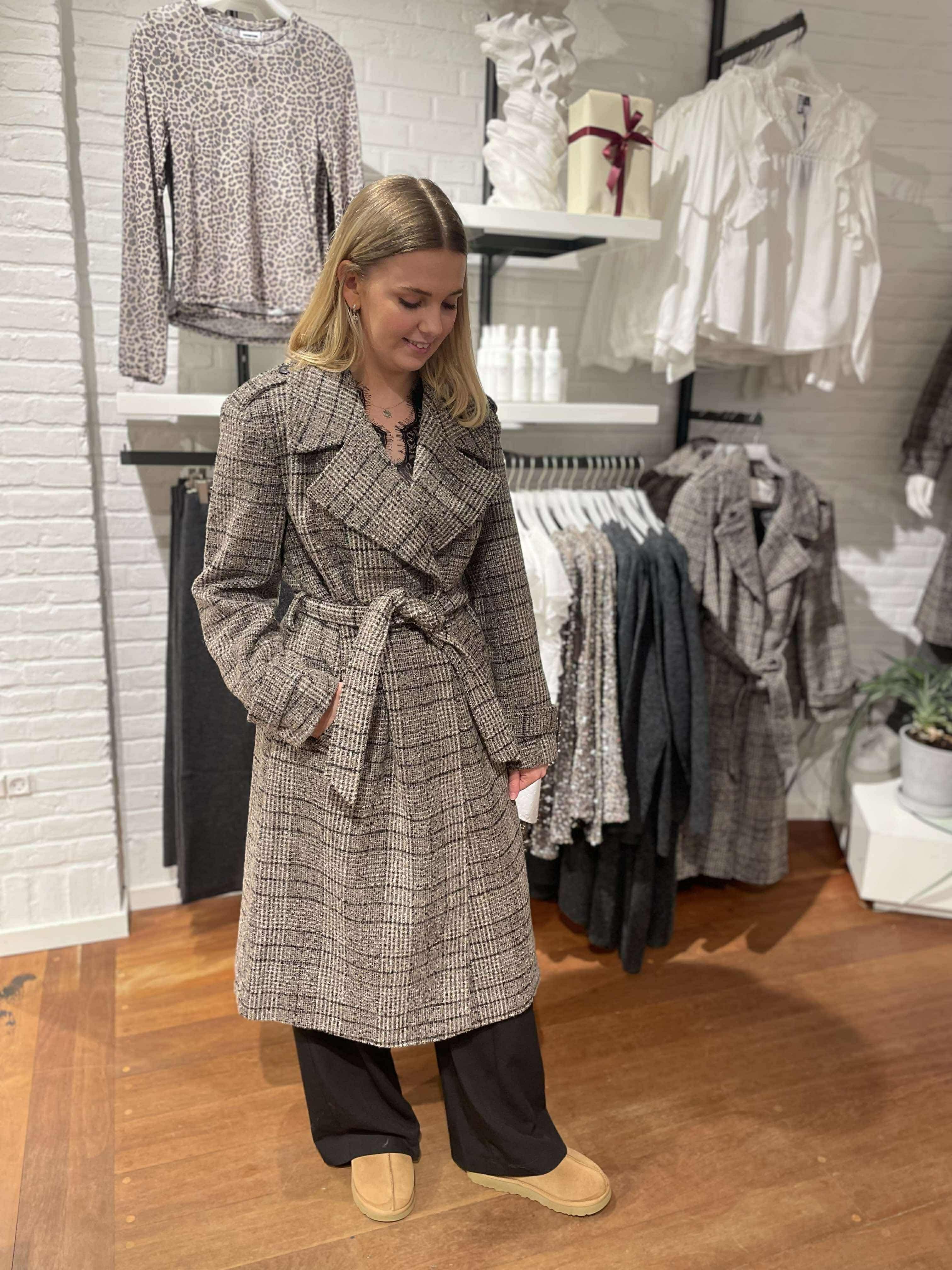 VMMARTA Coat - Black